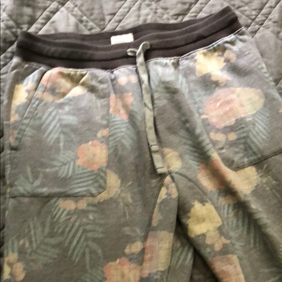 Sweats Size Large L fun print joggers - so comfy! - Picture 2 of 6